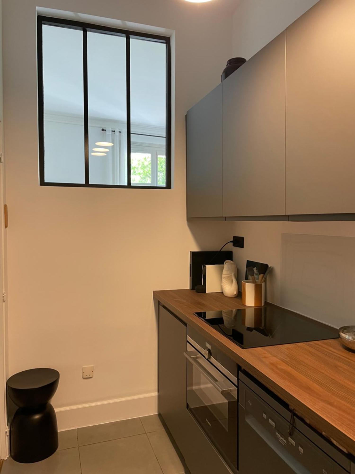 Nimes , Appartement Renove Dans Immeuble Classe. Экстерьер фото